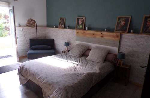 Saint-Martin-de-Gurson Bed & Breakfast | chambres d'hotes Chez Maggie