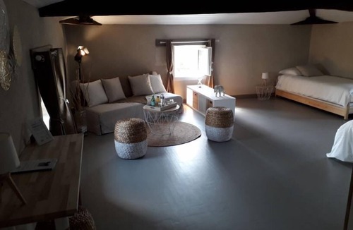 Saint-Pierre-le-Vieux Bed & Breakfast | Chambres d'Hôtes Le Marais Picotin