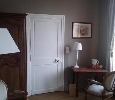 Bretteville-sur-Odon Bed & Breakfast | Chambres d'hôtes du Bas Manoir