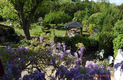 Chantemerle-les-Bles Bed & Breakfast | Chambres d'hôtes Les 7 Semaines