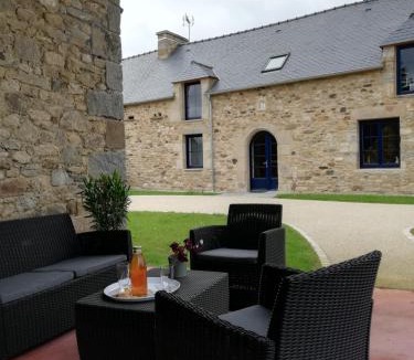 Ploubalay House | Chambres d'Hôtes des Hirondelles