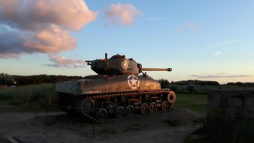 Sainte-Mere-Eglise Bed & Breakfast | Chambres d'Hôtes et Table d'Hôtes- Valentine 44