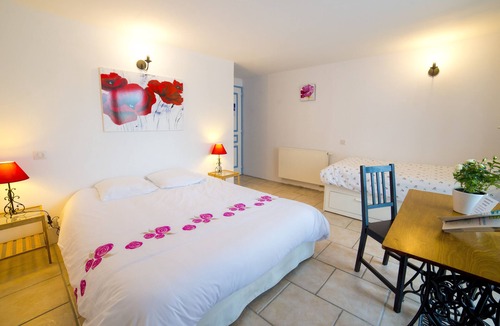 Buzeins Bed & Breakfast | Chambres d'hôtes - Entre Dolmens et Fontaines