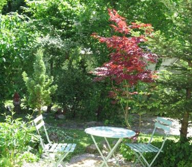 Vienne-le-Chateau Bed & Breakfast | CHAMBRES D'HÔTES LA MADELEINE