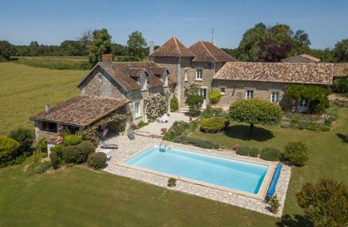 Vouneuil-sur-Vienne Bed & Breakfast | Chambres d'Hôtes La Pocterie