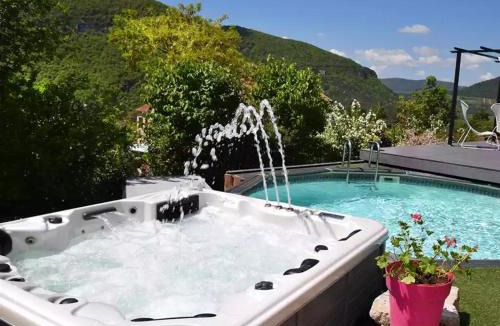 Mostuejouls Bed & Breakfast | Chambres D'hôtes - Au Soleilo