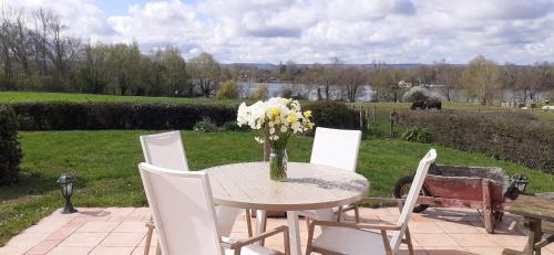 Ardres Bed & Breakfast | Chambres d'hôtes B&B Cote d'Opale La Fermette du Lac