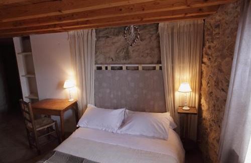 Llo Bed & Breakfast | Chambres d'Hôtes Cal Miquel