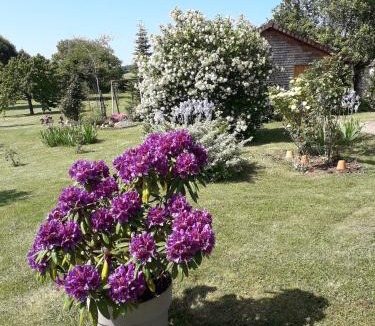 Eaux-Puiseaux Bed & Breakfast | Chambres d'hôtes Chez Mathilde