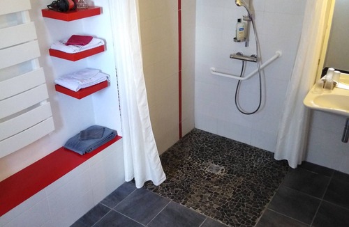 Charancieu Bed & Breakfast | Chambres d'Hôtes Chalet la Bachole