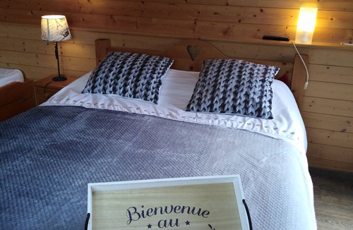 Charancieu Bed & Breakfast | Chambres d'Hôtes Chalet la Bachole