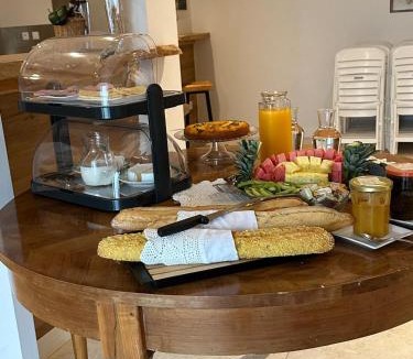 Lisle-sur-Tarn Bed & Breakfast | Chambres d'Hôtes Doux Brazil