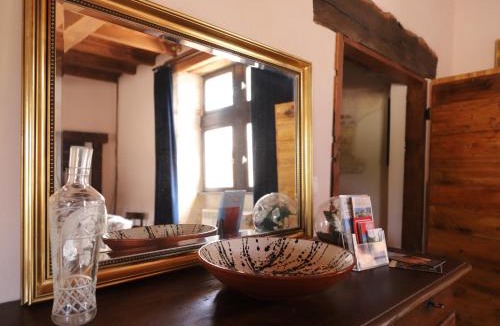 Senouillac Bed & Breakfast | Chambres d'hôtes dans un château au coeur de la Toscane Occitane Albi-Cordes-Rabastens