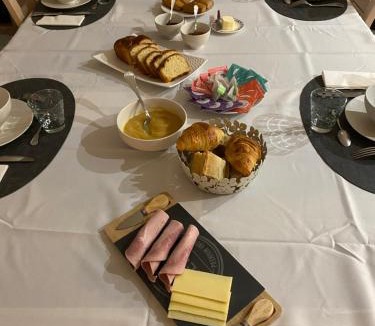 Cuves Bed & Breakfast | Chambres d'hôtes de l'Eau dit Sée