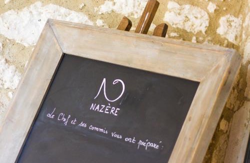 Avezan Bed & Breakfast | Chambres d'hôtes Domaine de Nazère