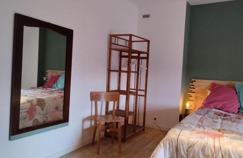 Marchastel Bed & Breakfast | Chambres d'hôtes du Chênelong Cantal