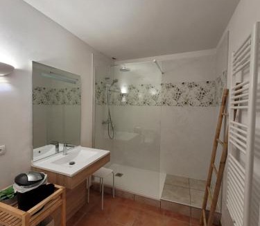 Cheille House | Chambres d'Hôtes du Clos de la Touche - Piscine chauffée