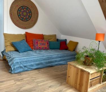 Cessens Bed & Breakfast | Chambres d'hôtes - En Alpacie, à l'orée des possibles