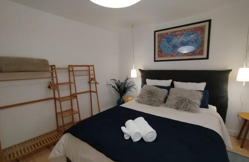 Tautavel Bed & Breakfast | Chambres d'Hôtes et Gîtes- L'Abri sous Roche