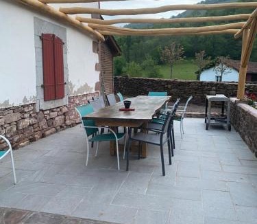 Hosta House | chambres d'hôtes Etche Iza