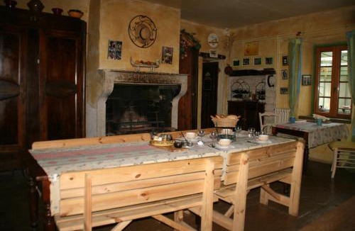 Annay-sur-Serein Bed & Breakfast | Chambres d'Hôtes de La Vallée Du Serein