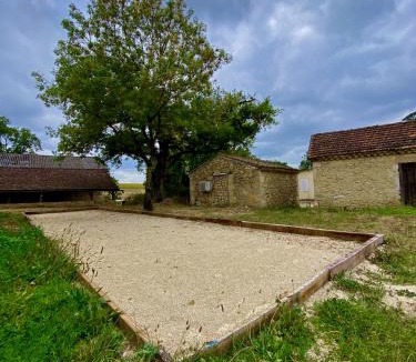 Valence-sur-Baise Bed & Breakfast | Chambres d'hôtes de charme avec piscine - Le Clos Boissiere