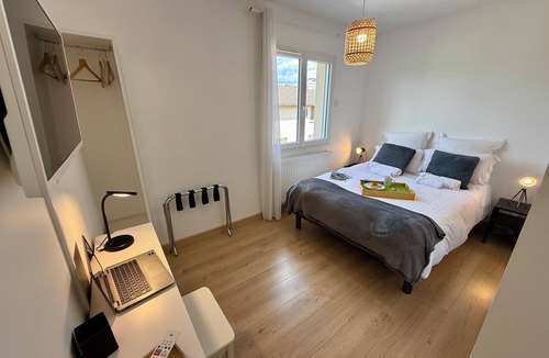 Beynost Bed & Breakfast | Chambres D'hôtes Gite Grange Debout