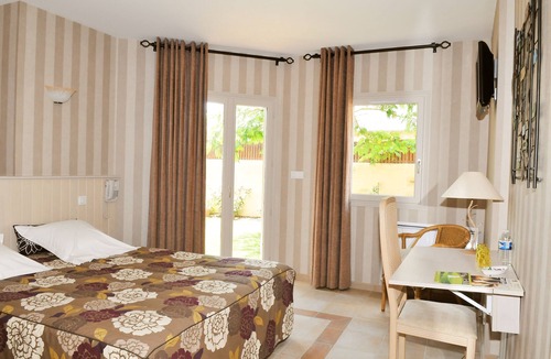 Coudray Hotel | Chambres d'hôtes L'AMPHITRYON