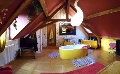 Yvre-l'Eveque Bed & Breakfast | Chambres d'Hôtes La Bréachère