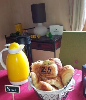 Yvre-l'Eveque Bed & Breakfast | Chambres d'Hôtes La Bréachère
