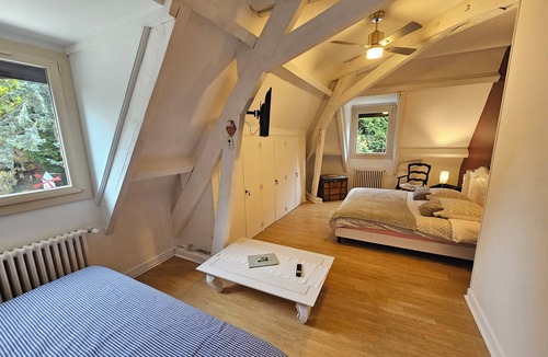 Lourdes House | Chambres d'hôtes La Demeure Aux Pins