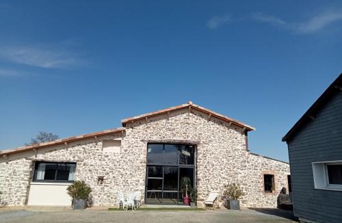 Rocheserviere Bed & Breakfast | Chambres d'hôtes LA GRANGE DU PA de LA GROLLE