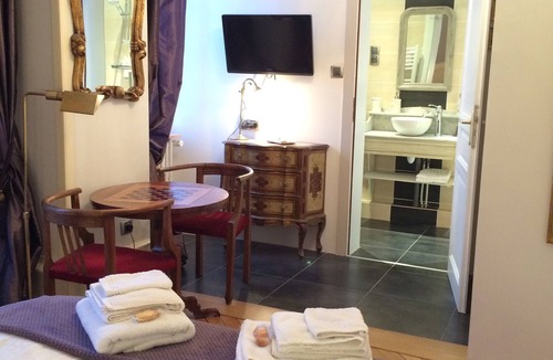 Montbeliard House | Chambres d'Hôtes Le Balcon du Prince