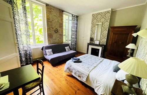 Aiguillon Bed & Breakfast | Chambres d'Hôtes Le Baraillot