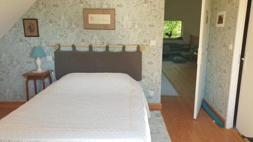 Chatre et Sainte-Severe Bed & Breakfast | Chambres d'hôtes, Le champ fleuri