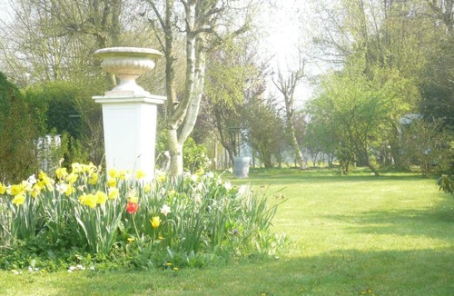 Le Tilleul Bed & Breakfast | Chambres d'hôtes Le Jardin D'Alice