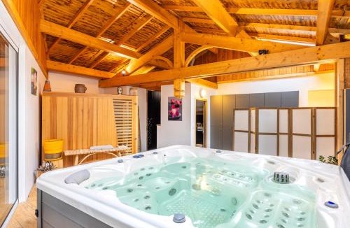 Saint-Michel-Mont-Mercure Bed & Breakfast | Chambres D'hôtes Le Palmier