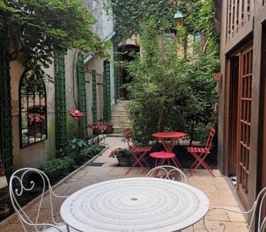 Luneville House | Chambres d'hôtes Le Patio d'Alain et Véronique Lunéville