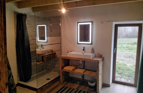 Verneix House | Chambres d'hôtes Les Cabris