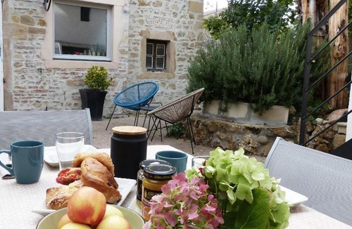 Marcigny Bed & Breakfast | Chambres d'hôtes Les Pergolas