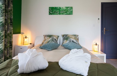 Grezan Bed & Breakfast | Chambres d'hôtes Les villas du triangle