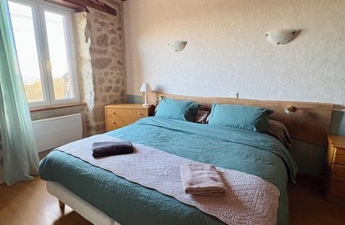 Golinhac Bed & Breakfast | Chambres d'hôtes Lo Soulenquo