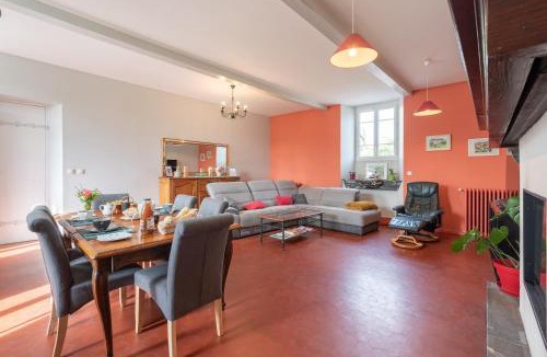 Lagarde Bed & Breakfast | Chambres D'hôtes Maison Galouÿe