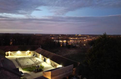 Poigny Bed & Breakfast | Chambres d'hôtes Provins