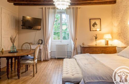 La Menitre Bed & Breakfast | Chambres d'hôtes spacieuses près de la Loire - FR-1-622-116