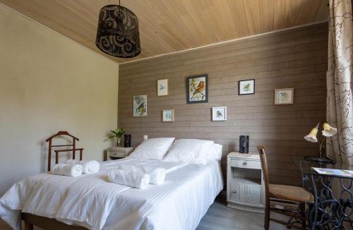 Bouzille Bed & Breakfast | Chambres d'hôtes, table d'hôtes des Reinières proche La Loire à Vélo, 3 chambres 7 couchages