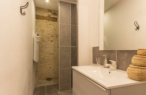 Monnieres House | Chambres d'hôtes - Topaze