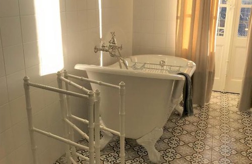 Leynes Bed & Breakfast | Chambres d'hôtes Vers la Croix