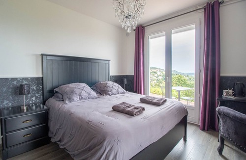 Durtol House | Chambres d'hôtes Villa Volcano