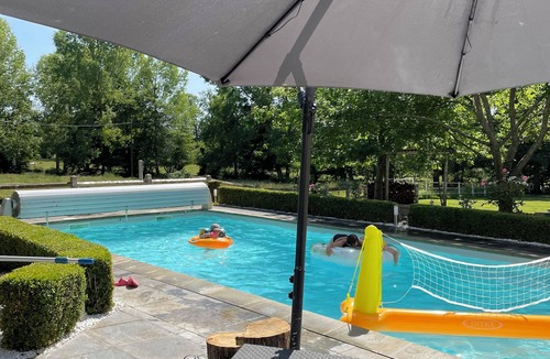 Etival-les-le-Mans Bed & Breakfast | Chambres d'Hote sleeps 2 with pool and fully equipped kitchen Le Mans/Circuit 24 H